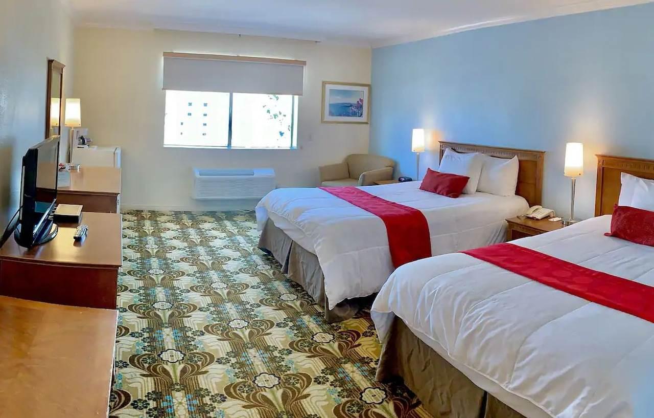 Ramada By Wyndham Los Angeles/Wilshire Center Εξωτερικό φωτογραφία