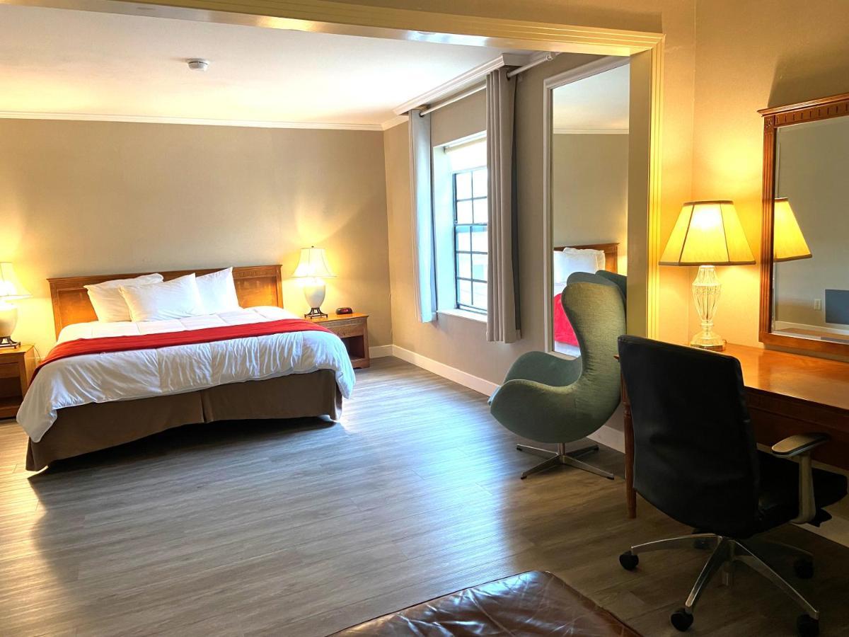 Ramada By Wyndham Los Angeles/Wilshire Center Εξωτερικό φωτογραφία