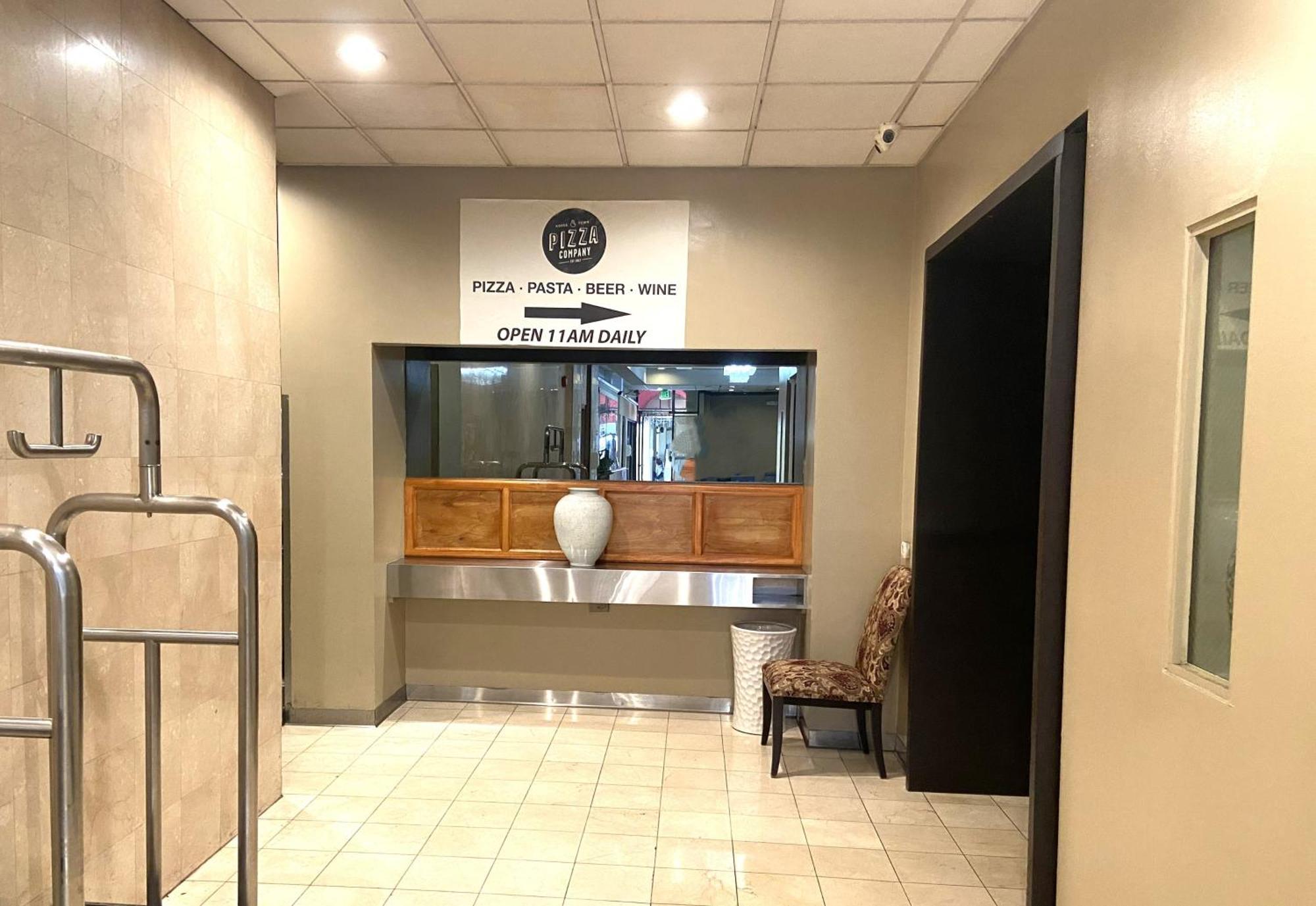 Ramada By Wyndham Los Angeles/Wilshire Center Εξωτερικό φωτογραφία