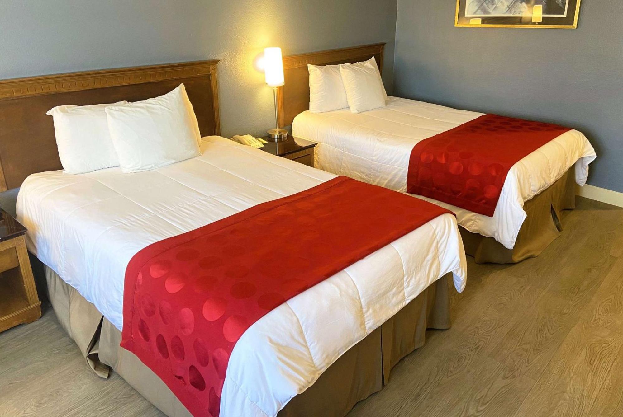 Ramada By Wyndham Los Angeles/Wilshire Center Εξωτερικό φωτογραφία