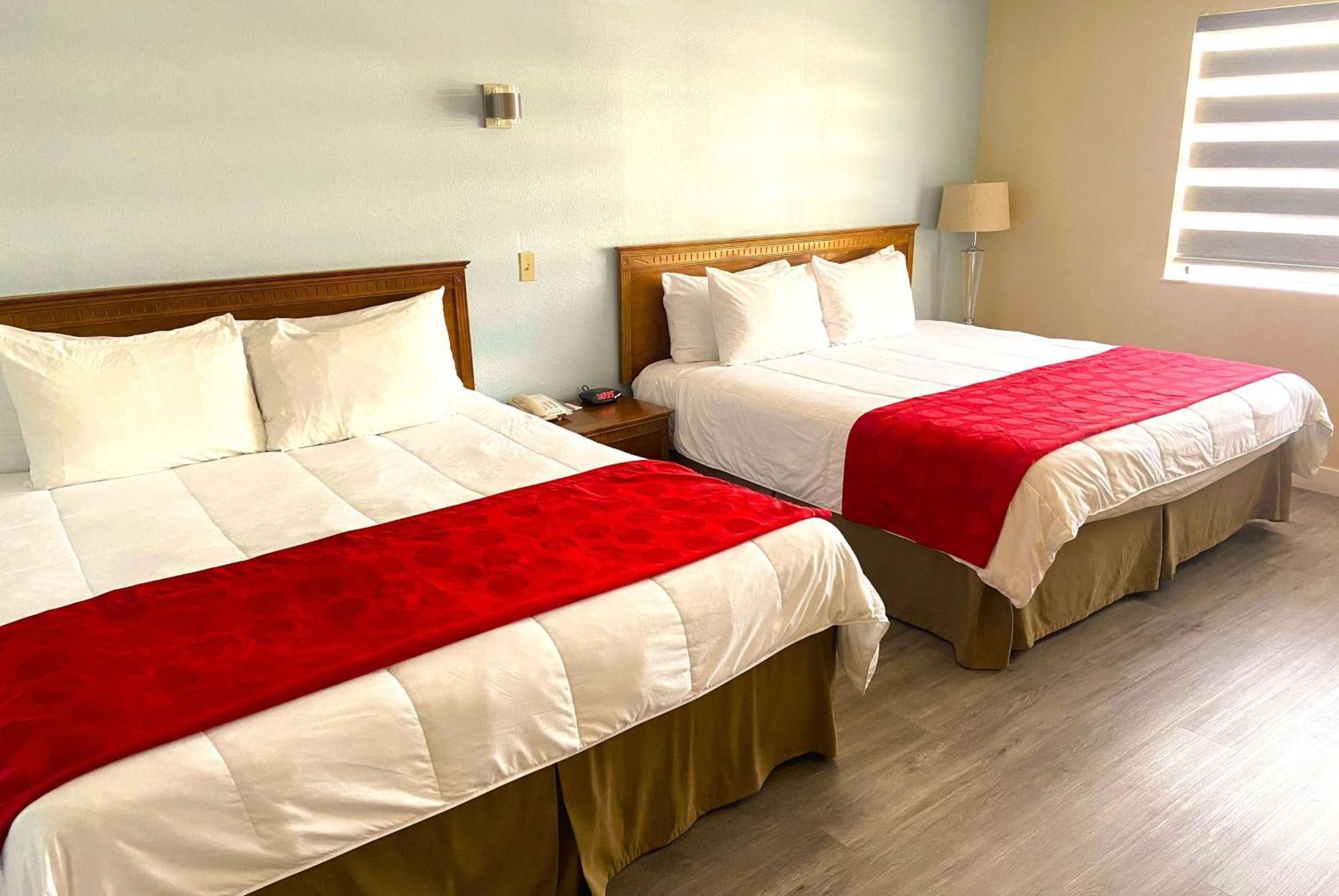 Ramada By Wyndham Los Angeles/Wilshire Center Εξωτερικό φωτογραφία